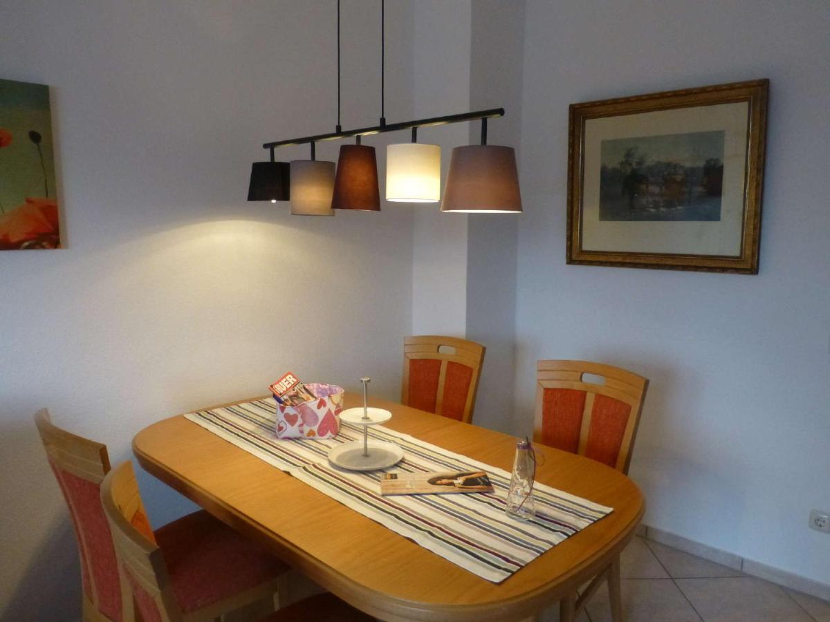 Ferienwohnung 'Zimmer Frei' Гелзенкирхен Екстериор снимка